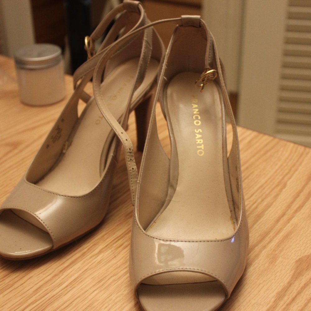 Franco Sarto nude strappy heels size 8
